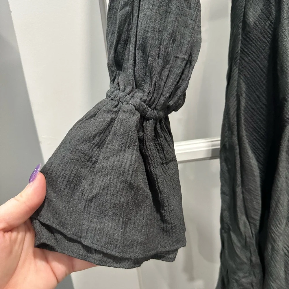 Elegant Tied Ruffled Mini Dress in Green - Size Small - Picture 4 of 13